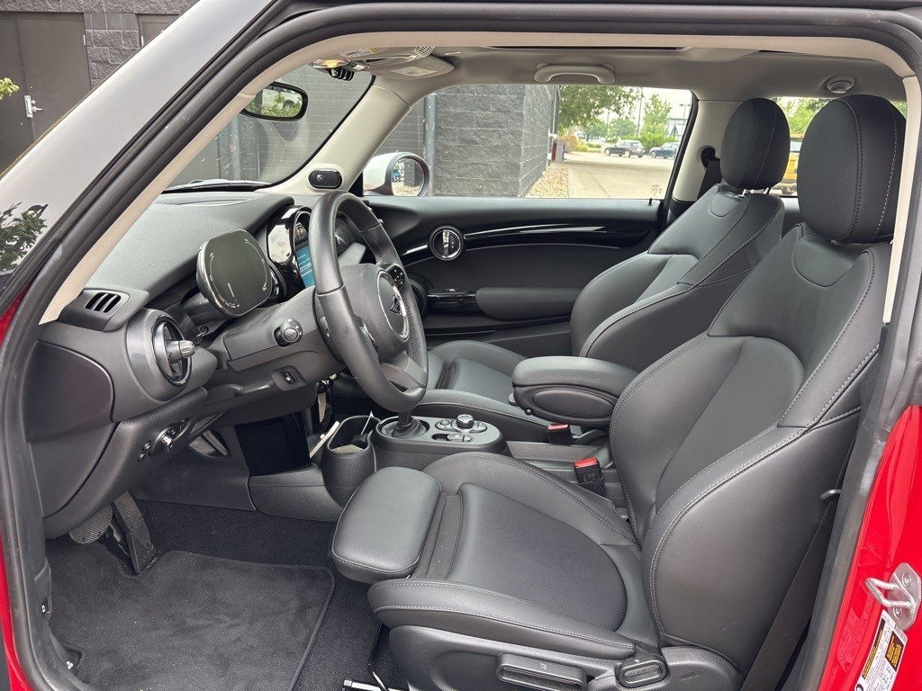 2024 Mini Cooper 2 Door Hardtop SE photo 10