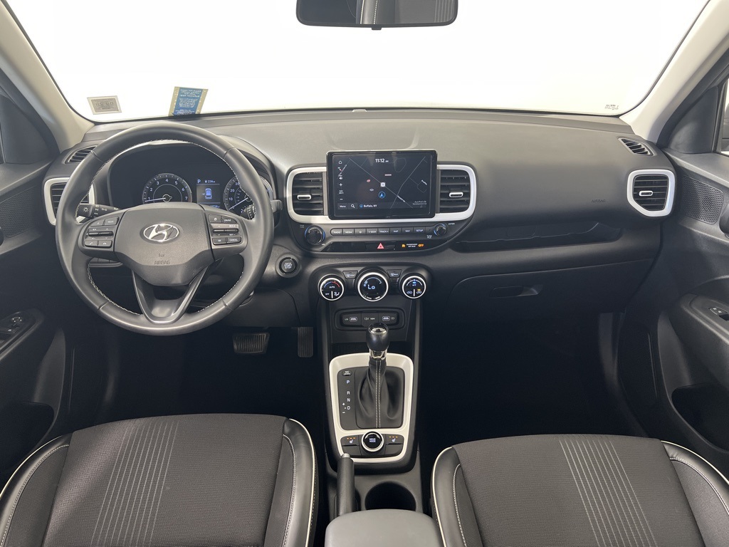 2022 Hyundai Venue SEL Limited photo 2
