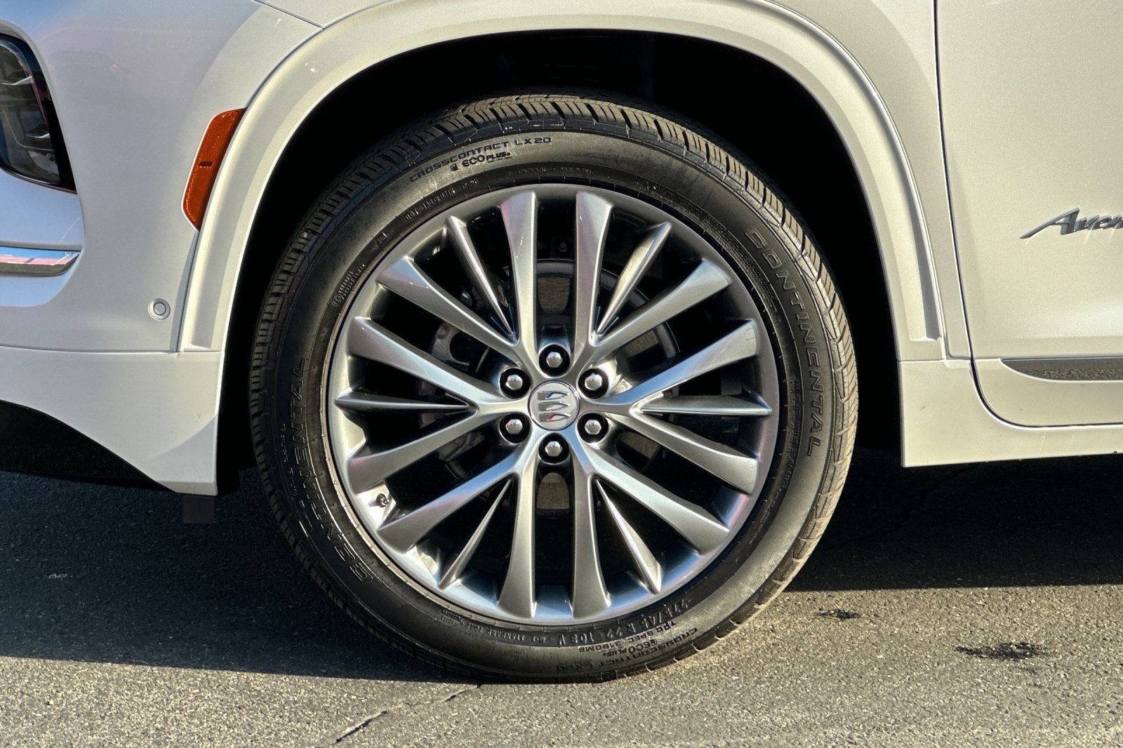 2025 Buick Enclave Avenir photo 33