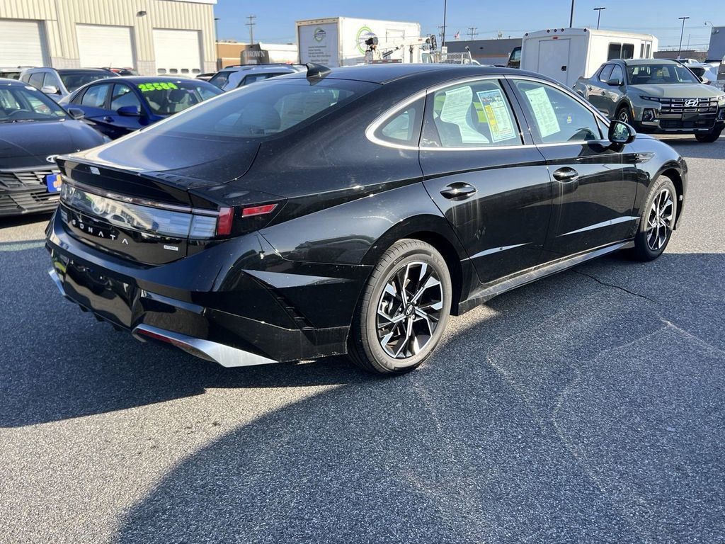 2024 Hyundai Sonata SEL photo 4