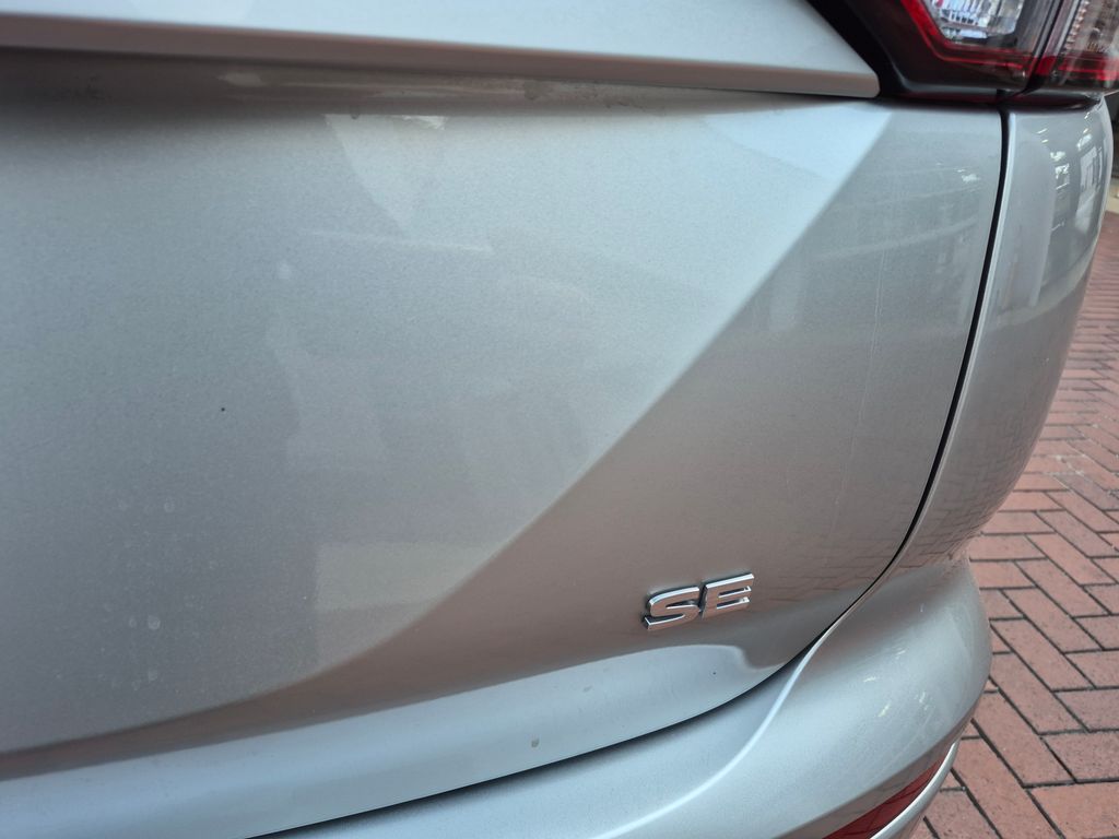 2024 Mitsubishi Outlander SE Black Edition photo 19
