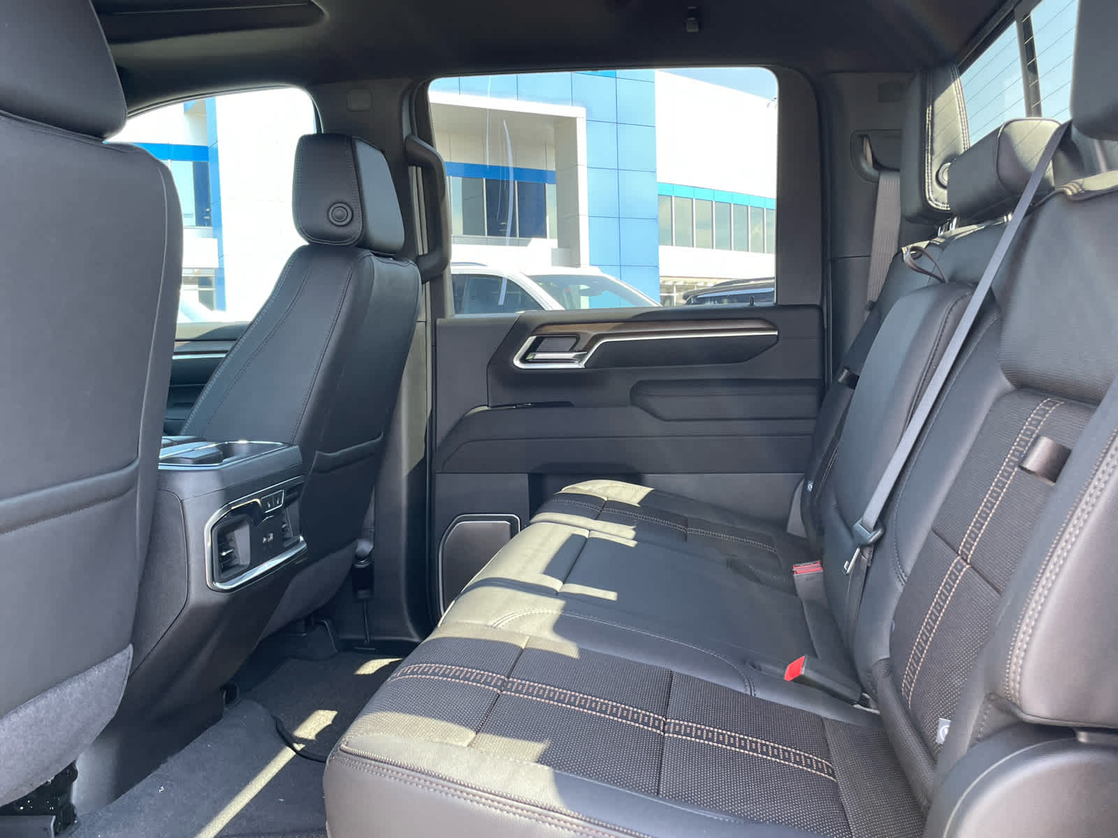 2026 Chevrolet Silverado 3500HD High Country photo 19