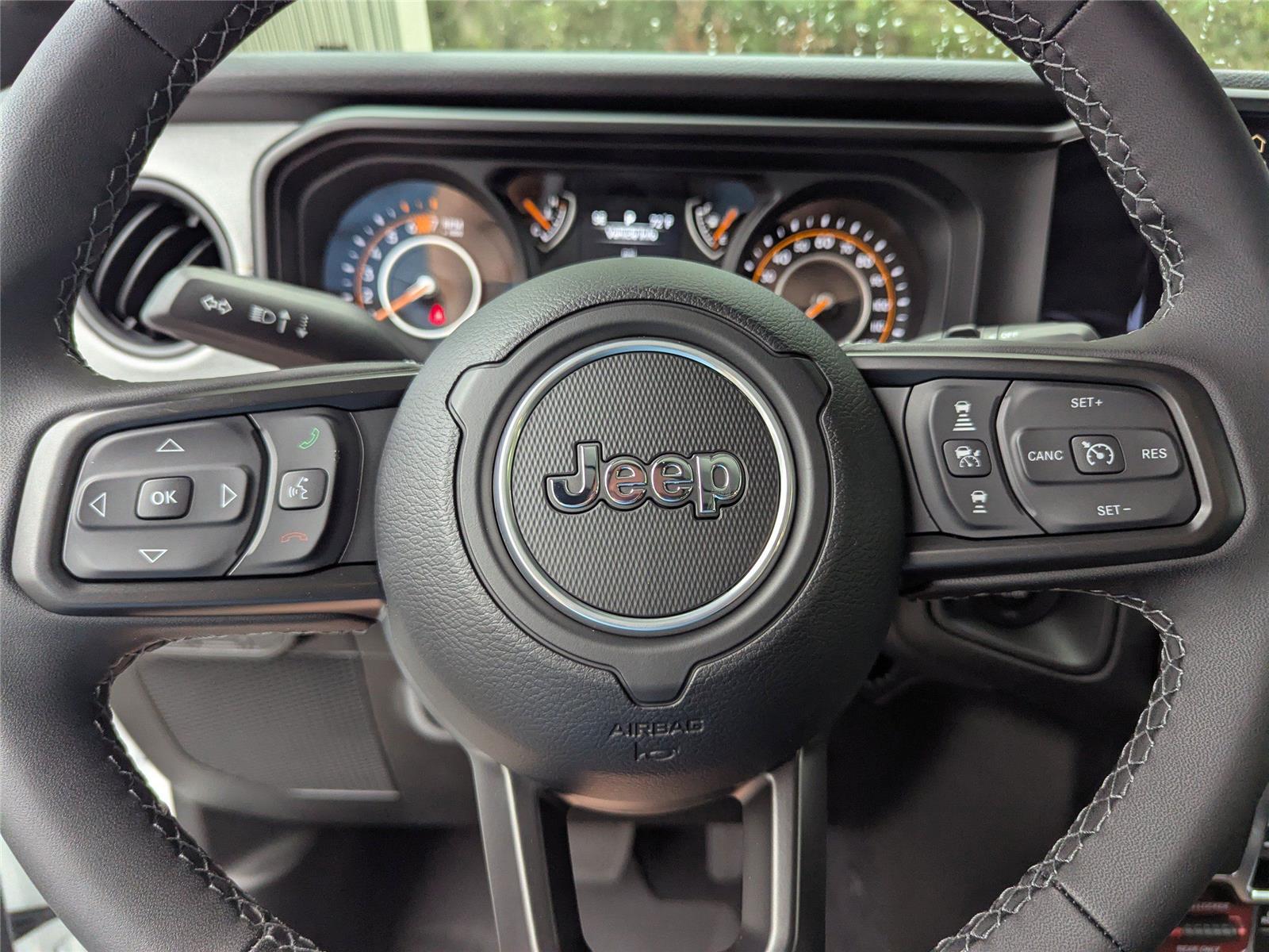 2025 Jeep Wrangler Willys photo 23