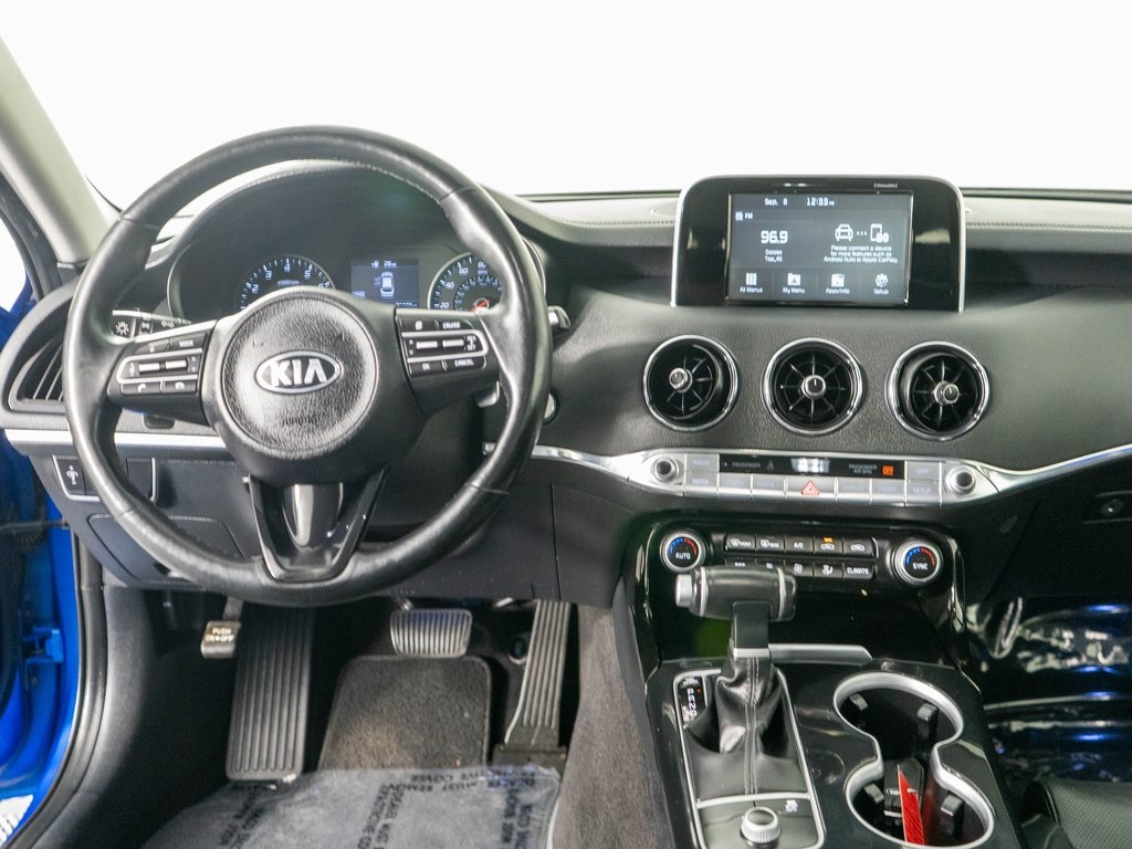 2019 Kia Stinger photo 12
