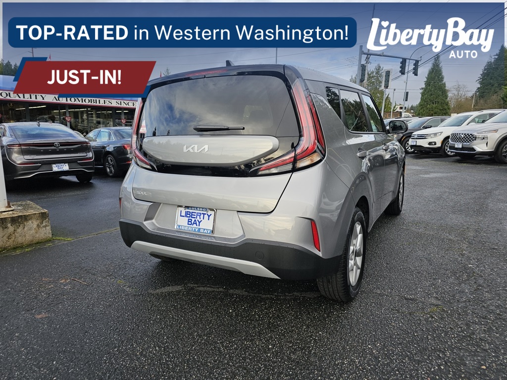 2025 Kia Soul LX photo 3