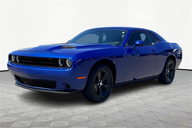Used 2021 Dodge Challenger SXT with VIN 2C3CDZAG1MH533384 for sale in Arlington, WA