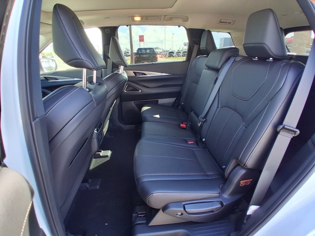 2026 Infiniti QX60 Luxe AWD photo 21