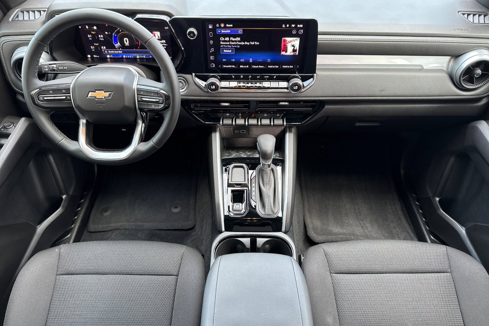 2025 Chevrolet Colorado Work Truck LT photo 13
