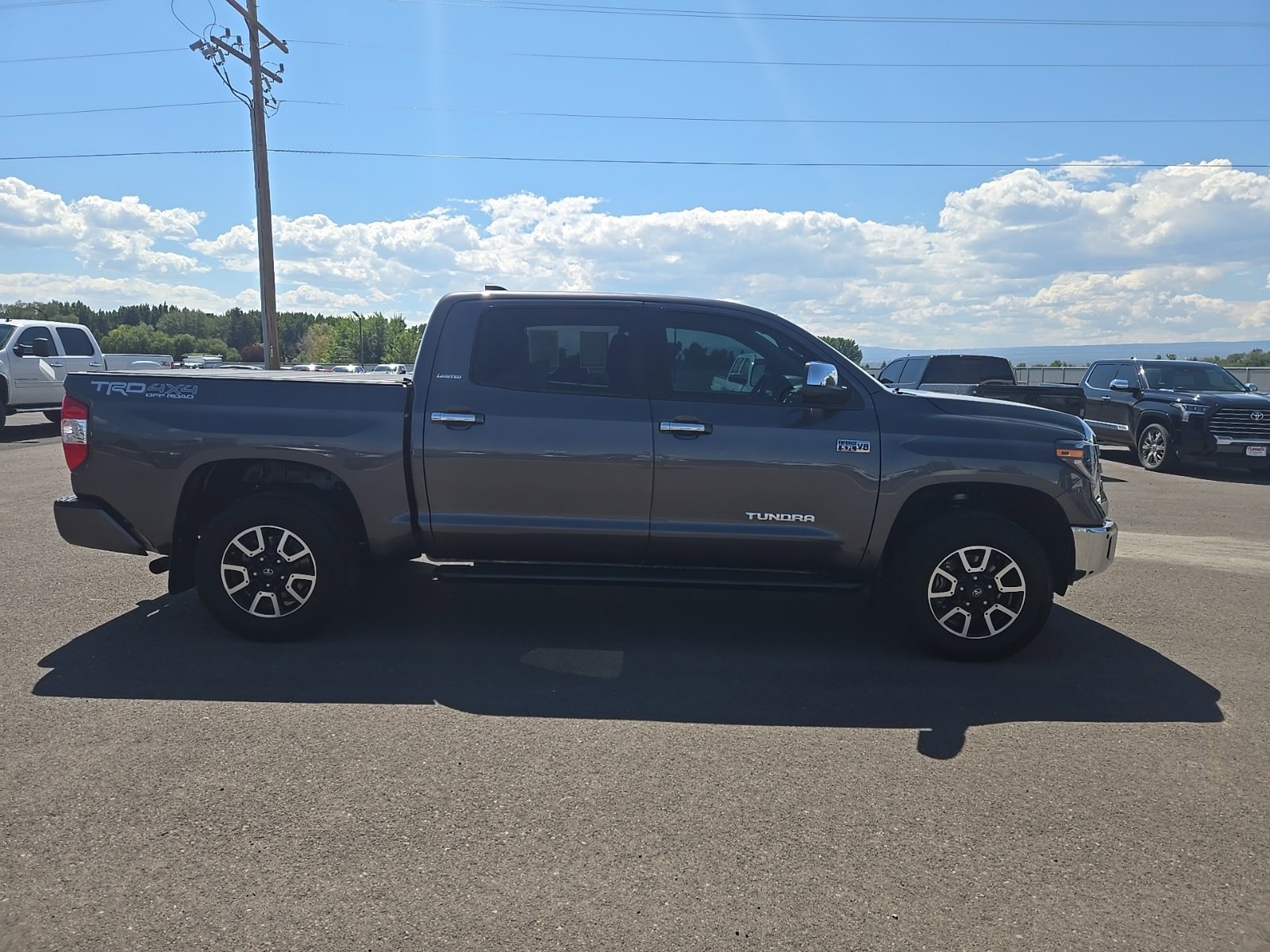 2021 Toyota Tundra Limited Grade photo 2