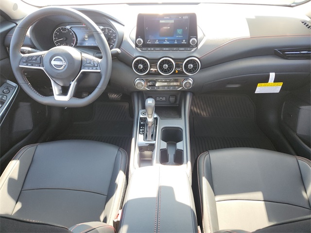 2025 Nissan Sentra SR photo 8
