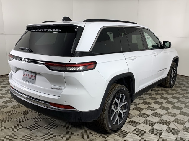 2025 Jeep Grand Cherokee Limited photo 4