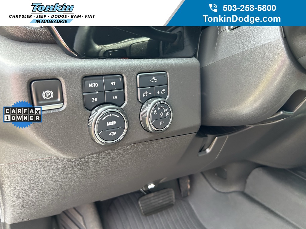 2023 Chevrolet Silverado 1500 RST photo 11