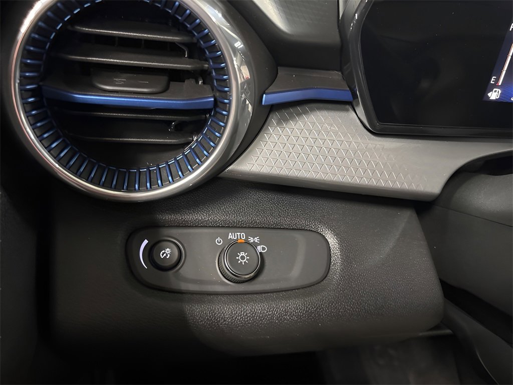 2024 Chevrolet Trax LT photo 19