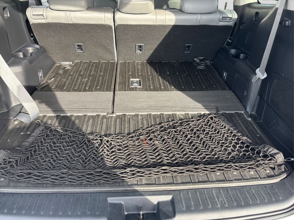 2023 Toyota Highlander L photo 11