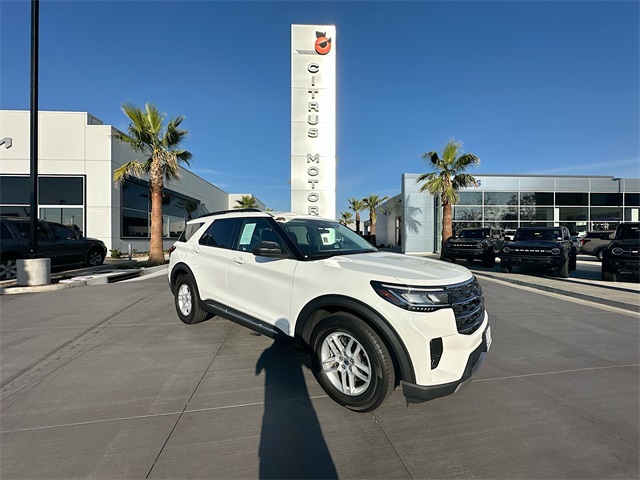 2025 Ford Explorer Active's photo