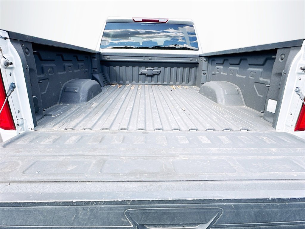 2020 Chevrolet Silverado 2500HD Custom photo 25