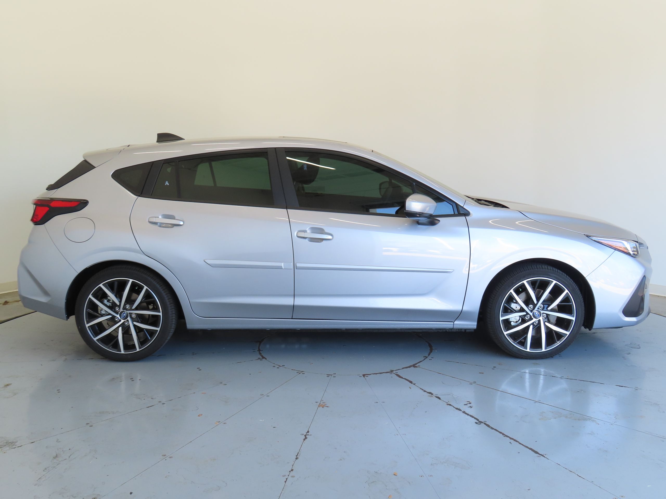 2025 Subaru Impreza Sport photo 2