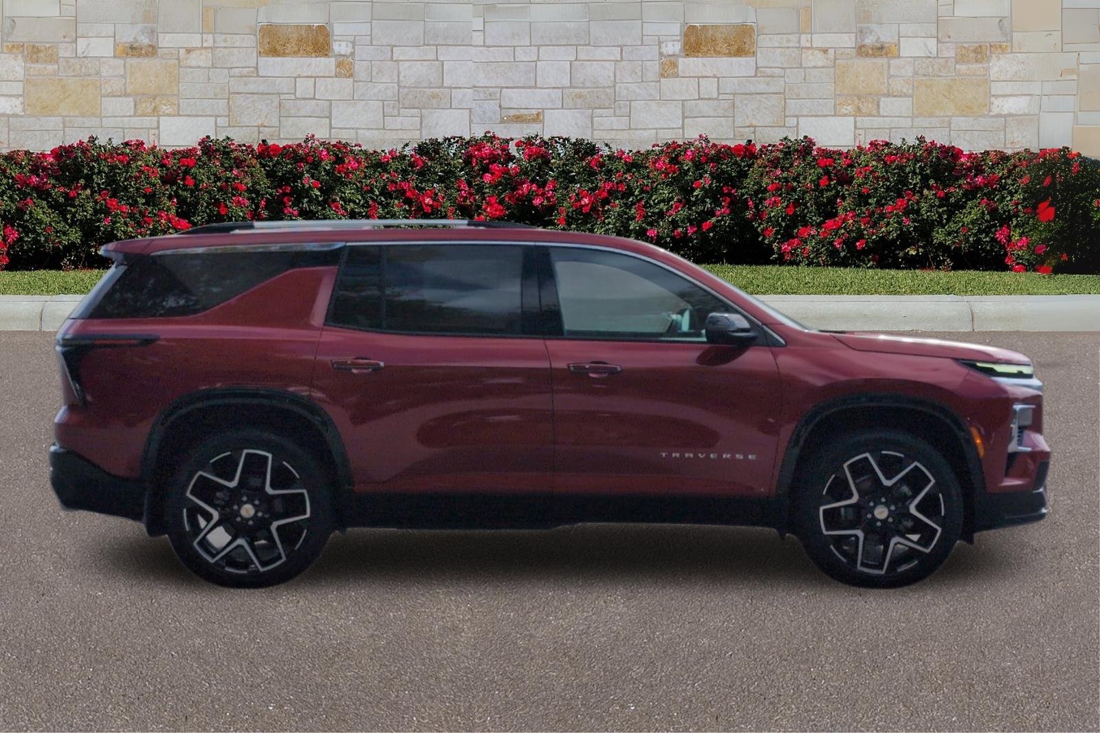 2026 Chevrolet Traverse High Country photo 2