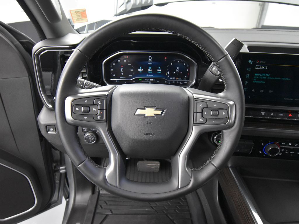 2025 Chevrolet Silverado 2500HD LT photo 20
