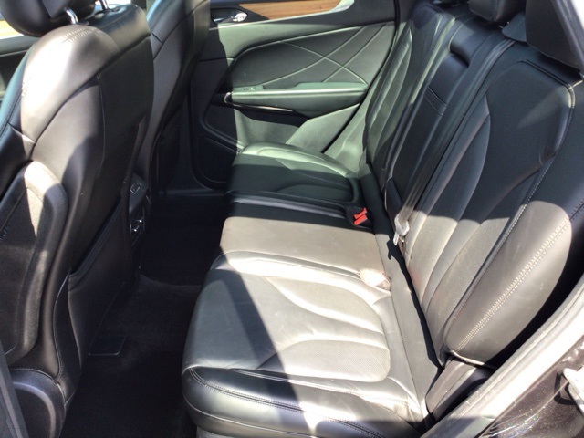 2015 Lincoln MKC Base photo 21