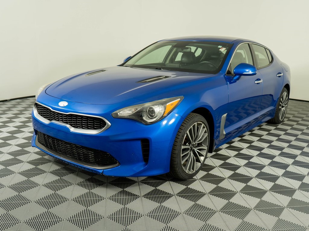 2019 Kia Stinger photo 3