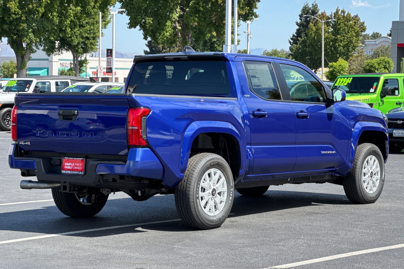 2025 Toyota Tacoma SR5 4x4 Double Cab photo 3
