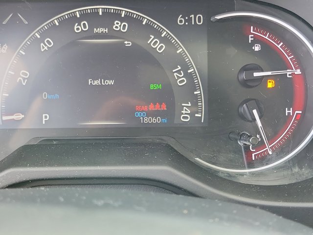 2024 Toyota RAV4 XLE Premium photo 24