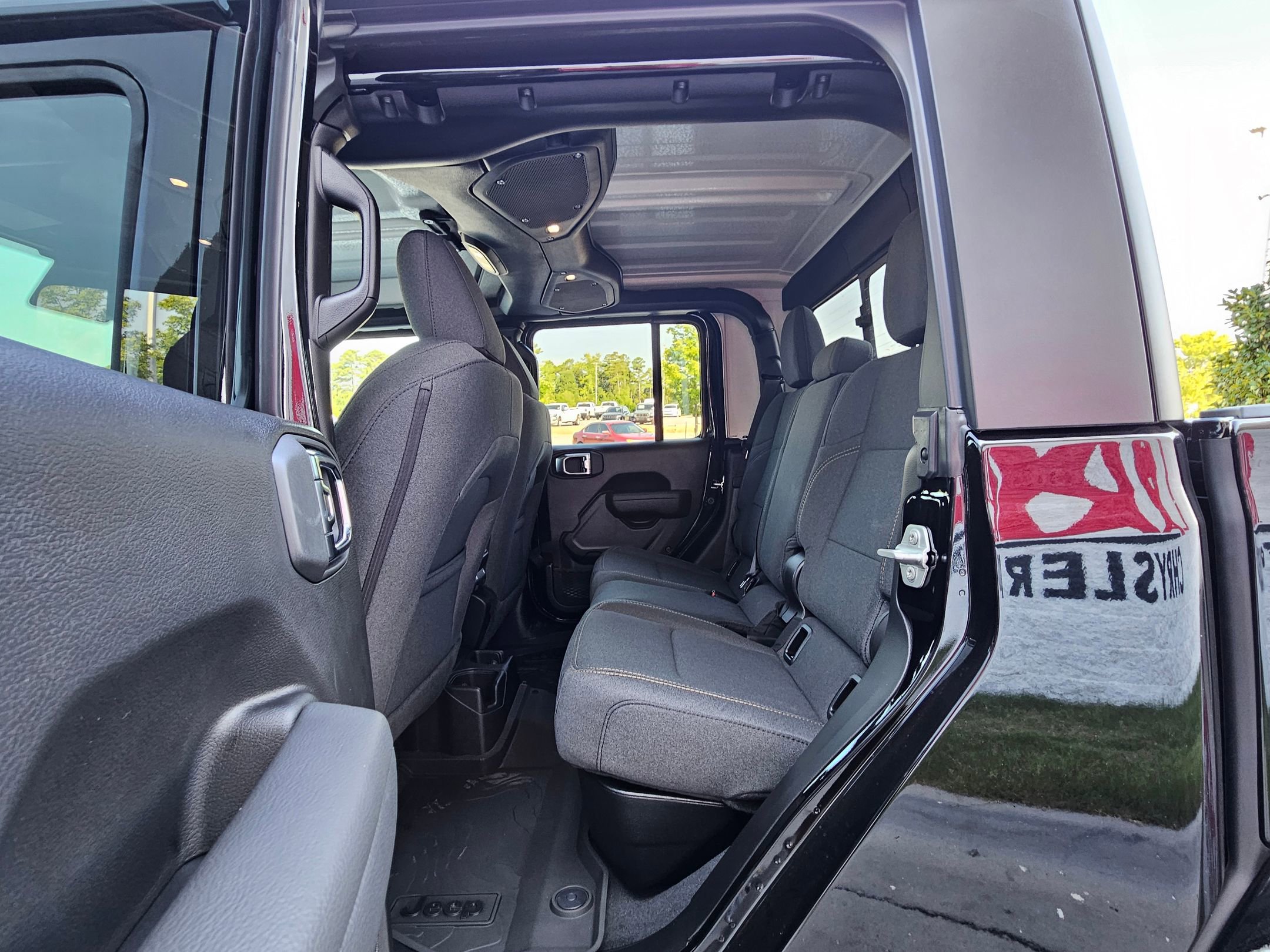2025 Jeep Gladiator Sport photo 21