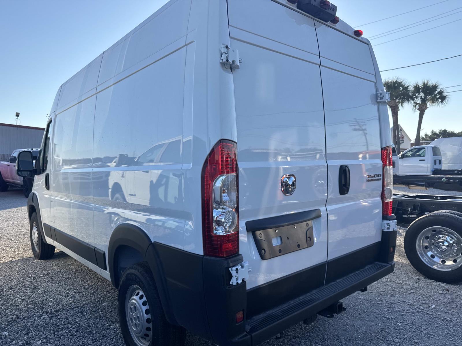 2026 Ram ProMaster 1500 photo 3