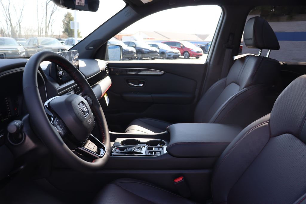 2025 Honda Pilot Black Edition photo 28