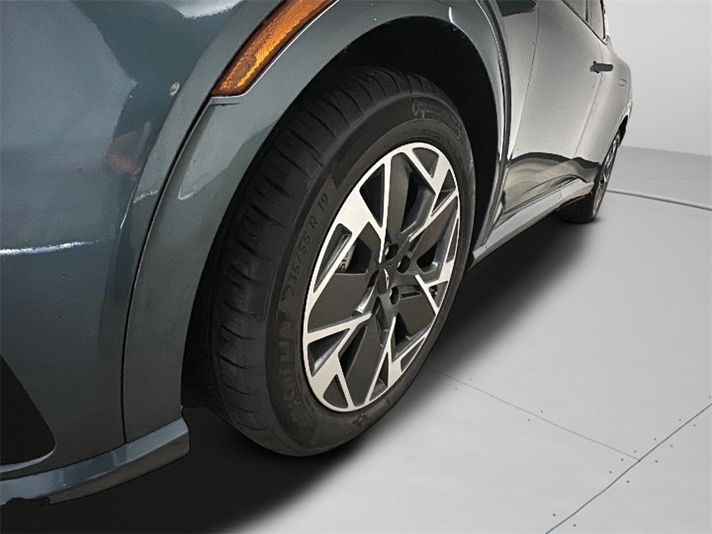 2026 Genesis GV60 AWD photo 4