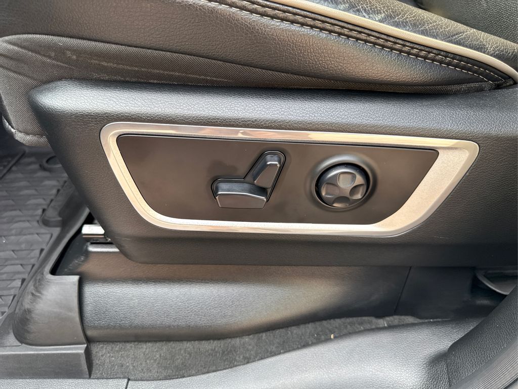 2020 Ram 1500 Laramie photo 40