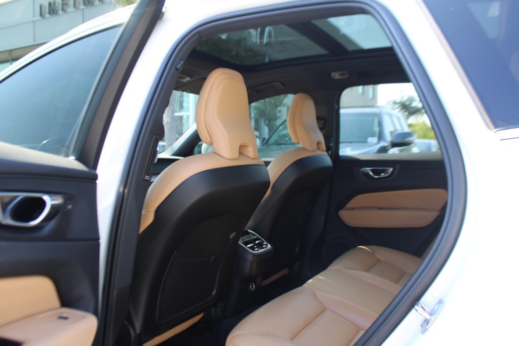 2020 Volvo XC60 T5 Inscription photo 26