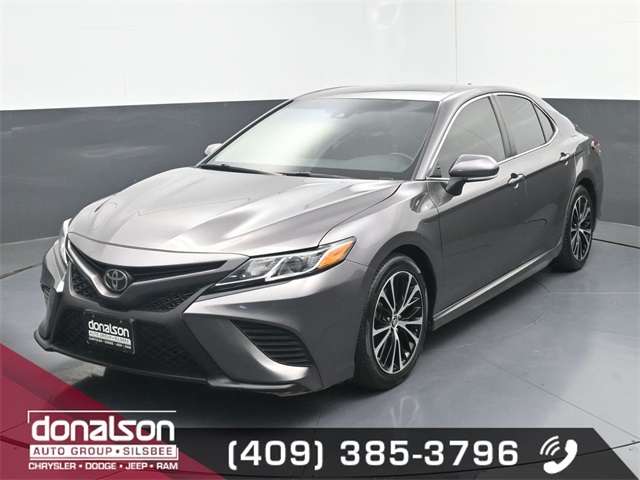 2020 Toyota Camry SE photo 4