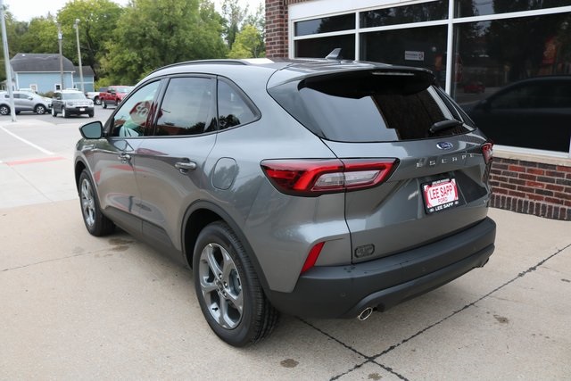 2025 Ford Escape Hybrid ST-Line Select photo 18