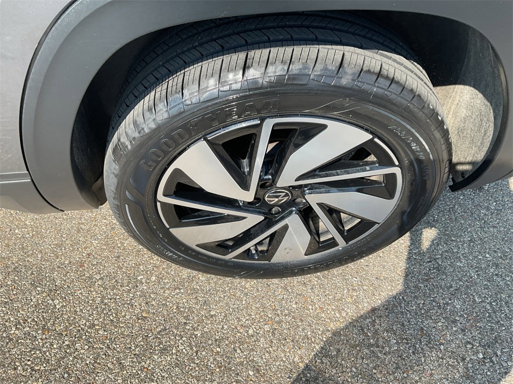 2024 Volkswagen Atlas SE Technology photo 18