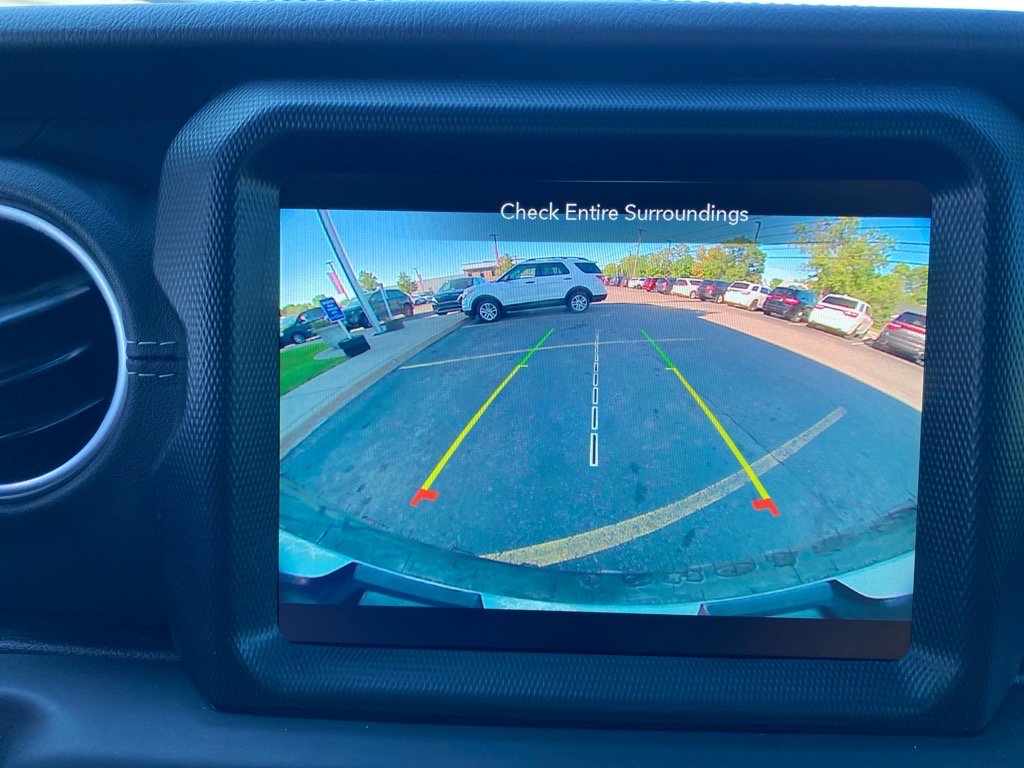 2021 Jeep Wrangler Unlimited Sahara photo 14