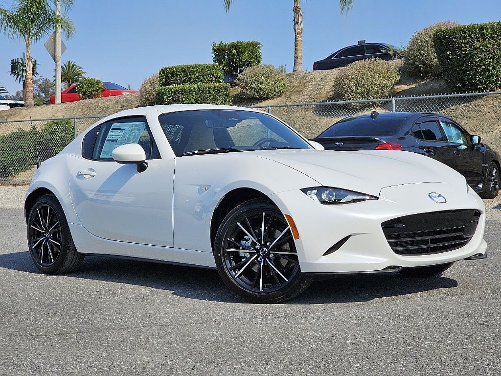 2025 Mazda MX-5 Miata Miata RF Grand Touring photo 2