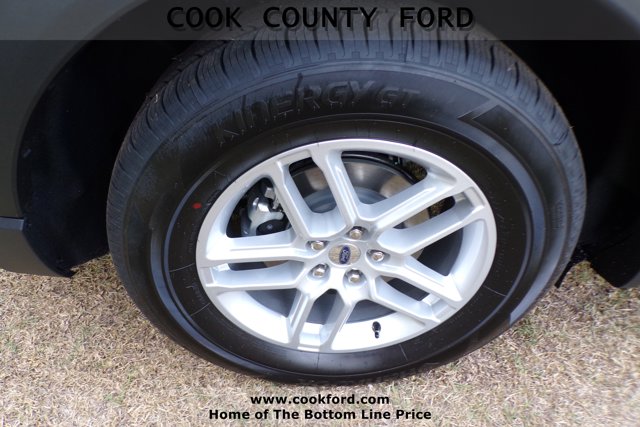 2025 Ford Explorer photo 9