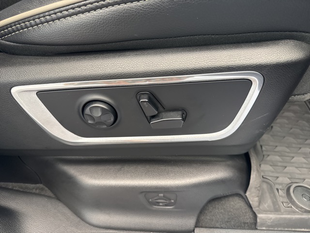 2021 Ram 1500 Laramie photo 10