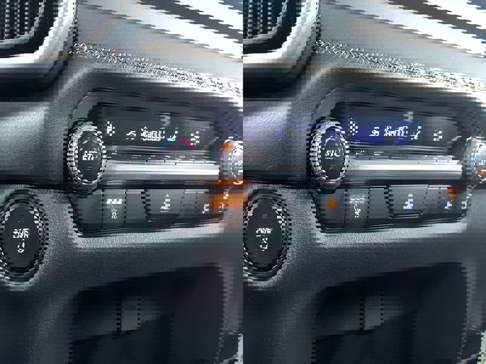 2025 Mazda CX-50 Premium photo 17