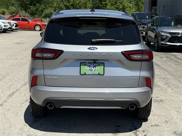 2024 Ford Escape ST-Line photo 4