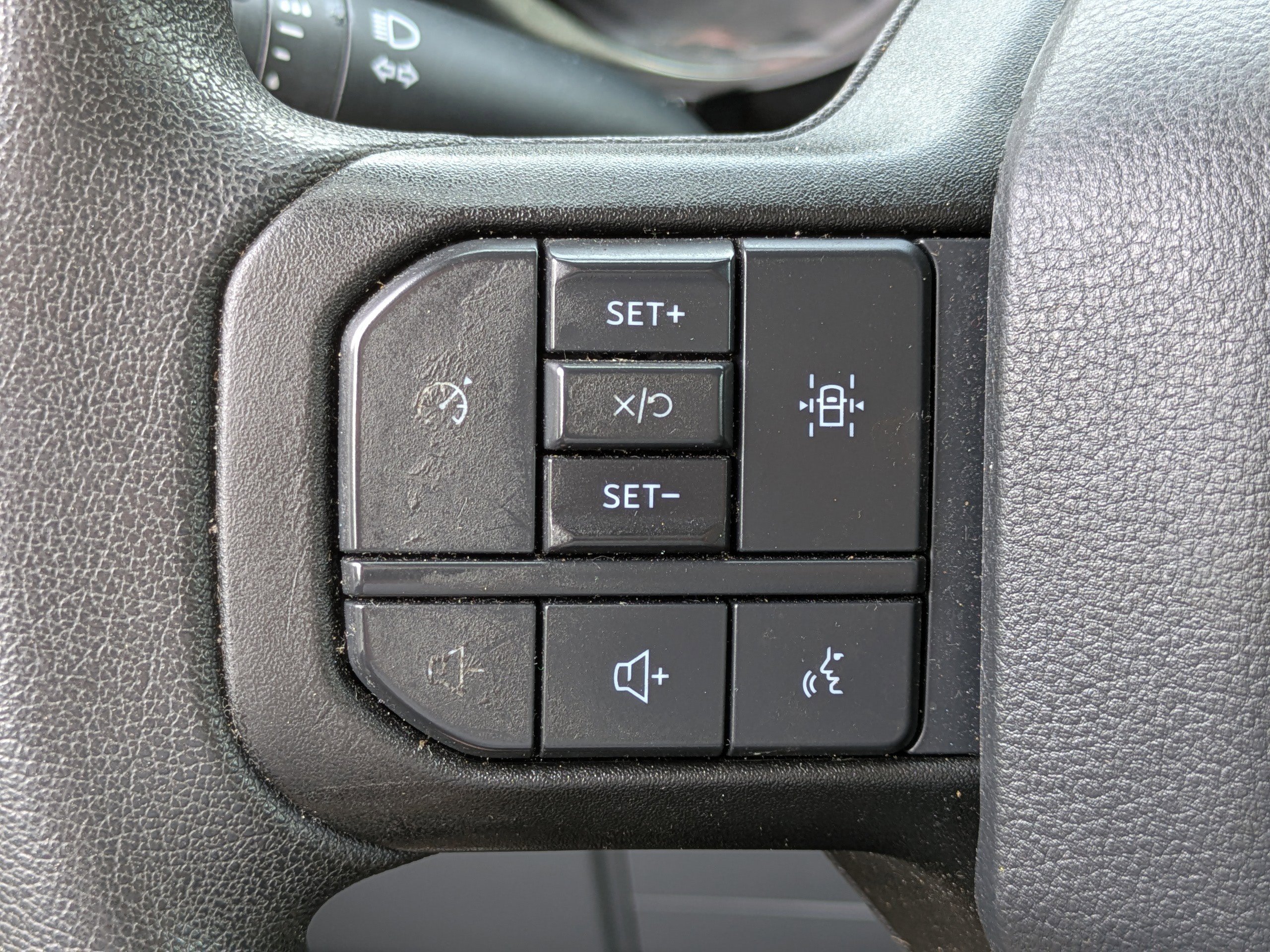 2023 Ford F-150 XLT photo 19