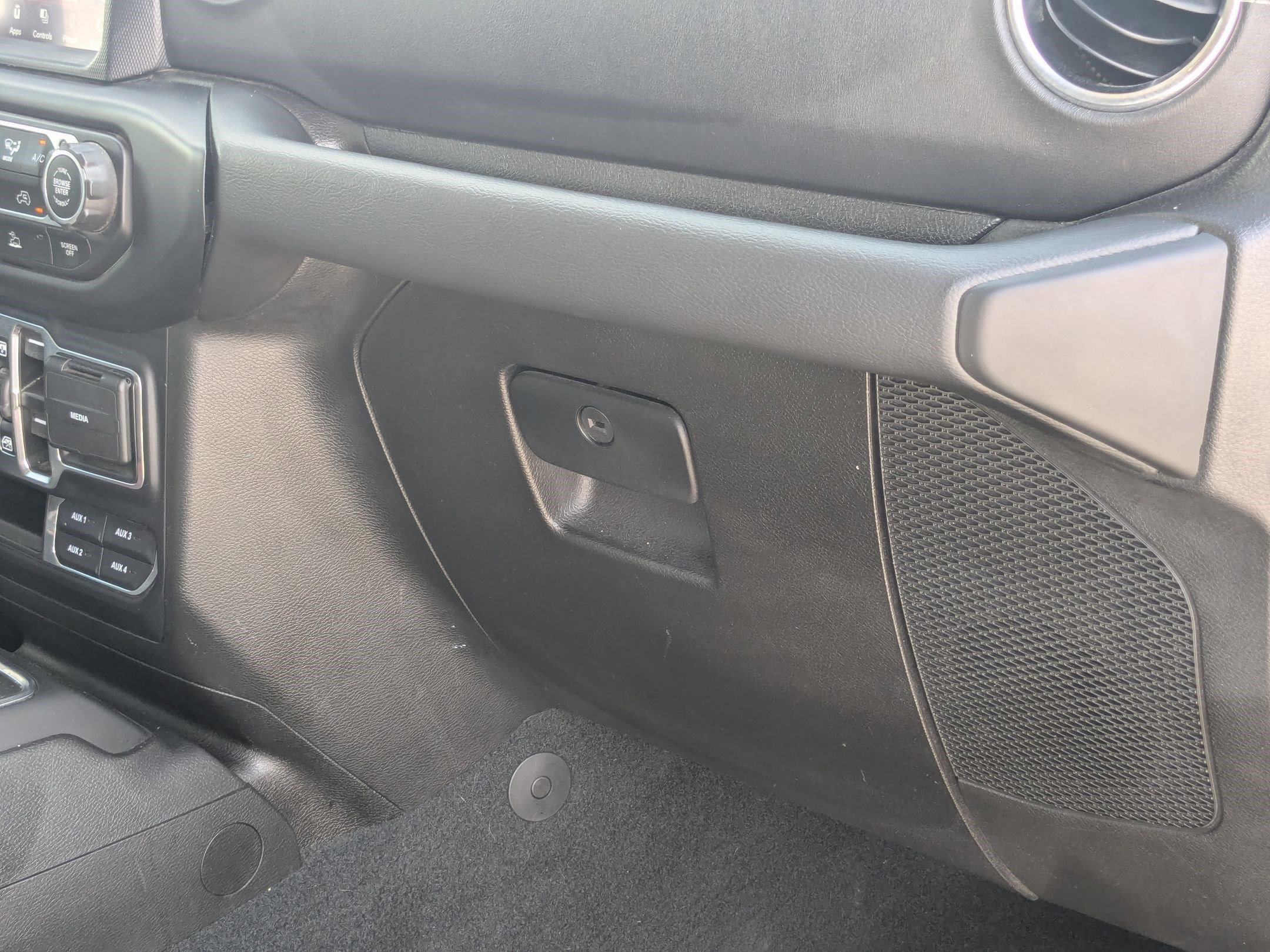 2023 Jeep Wrangler 4xe Sahara photo 29