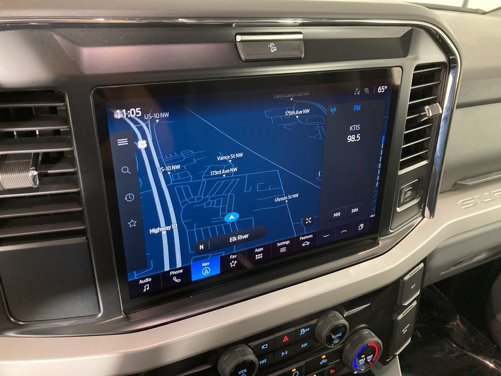 2025 Ford F-350 photo 3