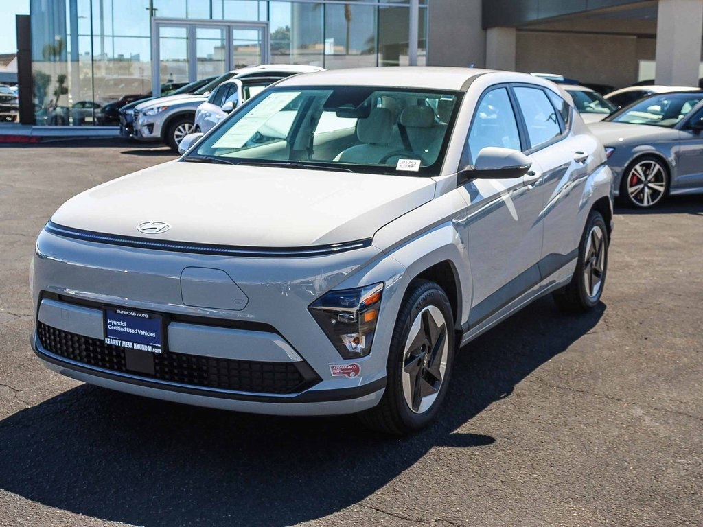 2024 Hyundai Kona Electric SE photo 3
