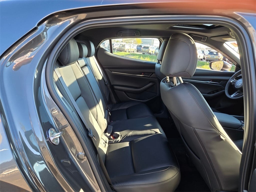 2025 Mazda Mazda3 Hatchback 2.5 s Preferred photo 5