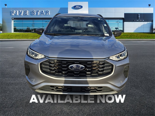 2023 Ford Escape ST-Line photo 2
