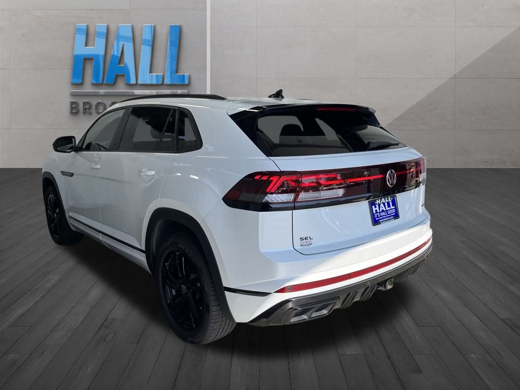 2025 Volkswagen Atlas Cross Sport SEL R-Line photo 3