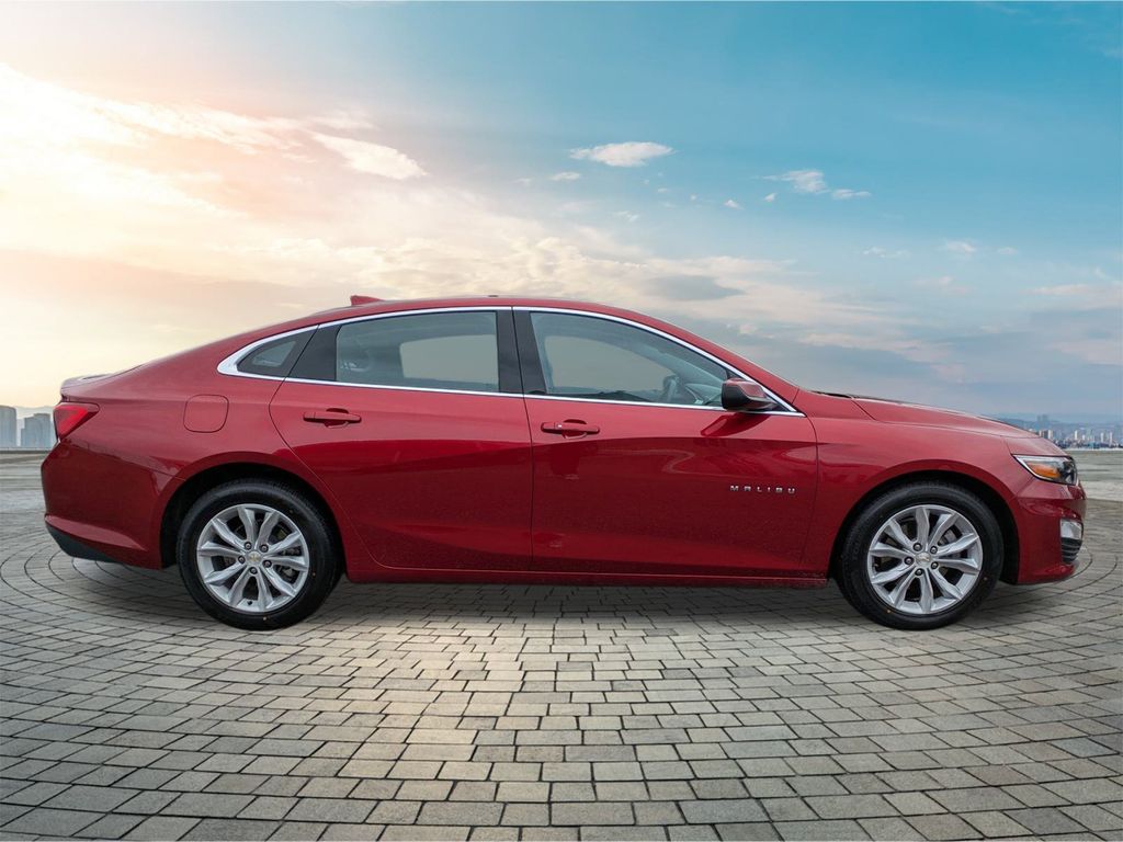 2024 Chevrolet Malibu 1LT photo 4